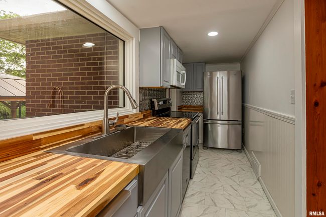 405 E Poplar St, House other with 4 bedrooms, 2 bathrooms and null parking in West Frankfort IL | Image 11