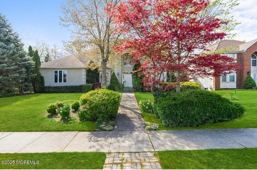 20 Dune Rd, Asbury Park, NJ, 07712-3767 | Card Image