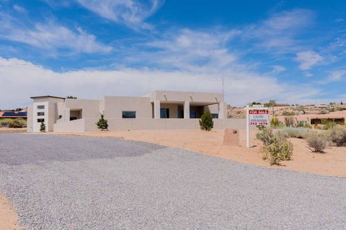 50 Calle Verde, Corrales, NM, 87048-7833 | Card Image