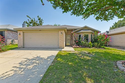 8128 Broken Arrow Rd, Fort Worth, TX, 76137-1291 | Card Image