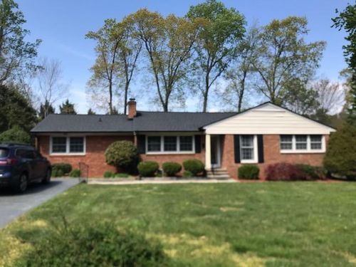 2153 Canterbury Dr, Burlington, NC, 27215-4522 | Card Image