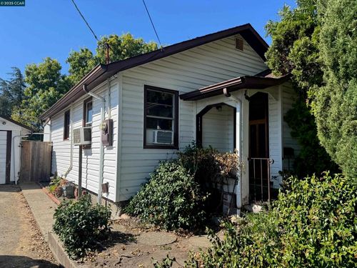 2445 Yale St, Martinez, CA, 94553-3437 | Card Image