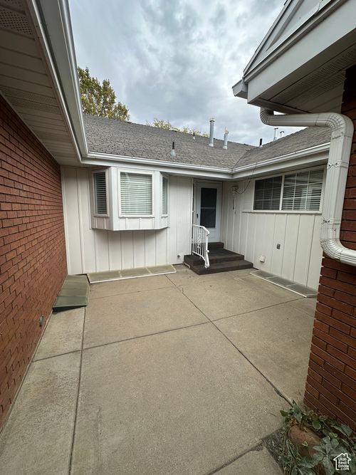 5488 S 250 E, Washington Terrace, UT, 84405-6918 | Card Image