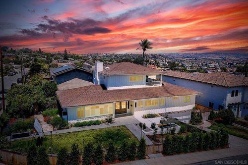 3380 Trumbull St, San Diego, CA, 92106-2423 | Card Image