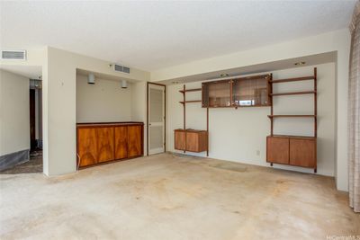 502 - 1525 Wilder Avenue, Home with 2 bedrooms, 2 bathrooms and 2 parking in Honolulu HI | Image 3