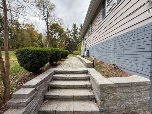 a-487 N Elting Corners Rd, Highland, NY, 12528-2850 | Card Image