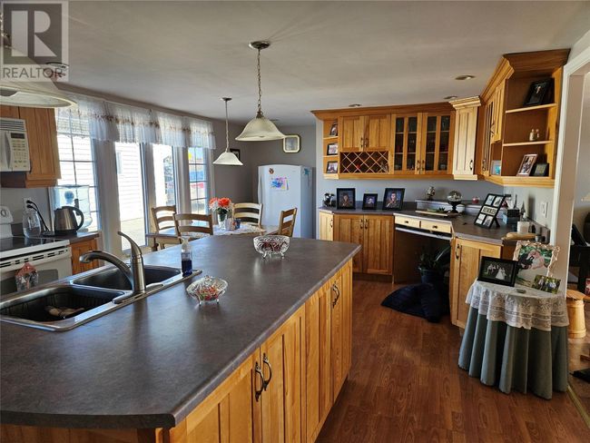 117 Main Rd, House other with 4 bedrooms, 2 bathrooms and null parking in Tilting NL | Image 7