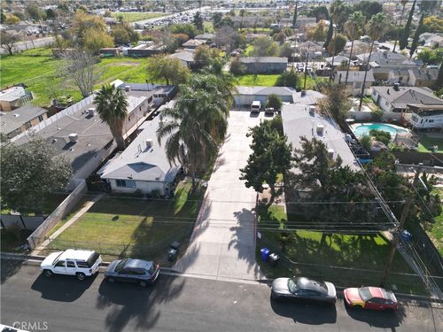 25225 Fisher St, San Bernardino, CA, 92404-6322 | Card Image