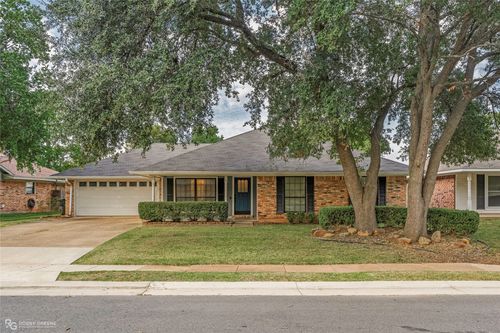405 Edgemont Dr, Bossier City, LA, 71111-2252 | Card Image