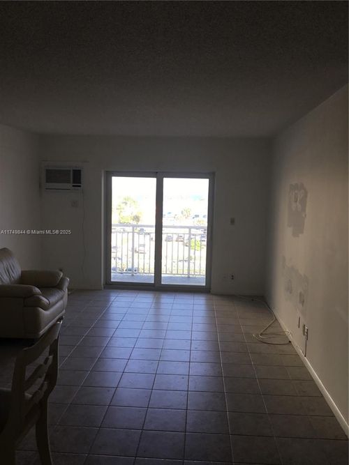 apt-404-200 S Birch Rd, Fort Lauderdale, FL, 33316-1521 | Card Image