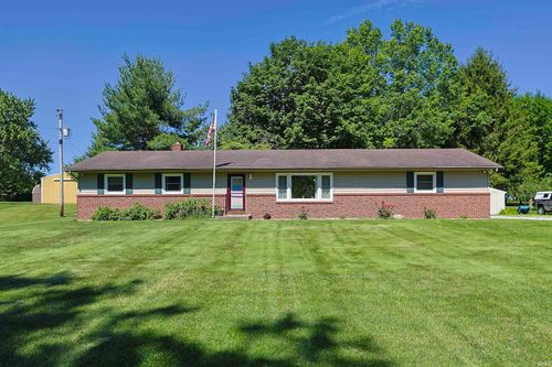 6384 N 900 E Road, New Carlisle, IN, 46552 | Card Image