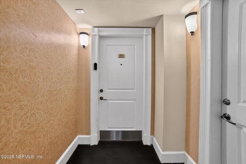101-400 E Bay St, JACKSONVILLE, FL, 32202-2939 | Card Image