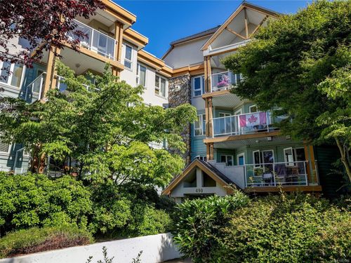 410-490 Marsett Pl, Saanich, BC, V8Z7J1 | Card Image