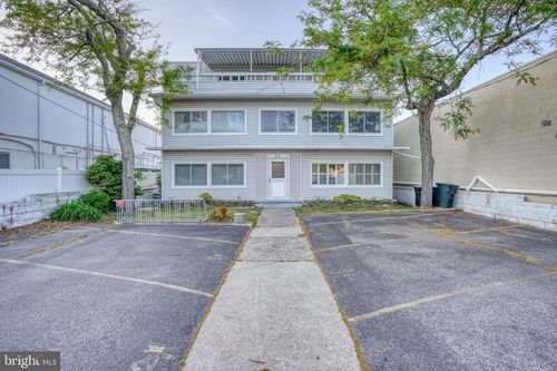 3w-21 Wilmington Ave, REHOBOTH BEACH, DE, 19971-2944 | Card Image