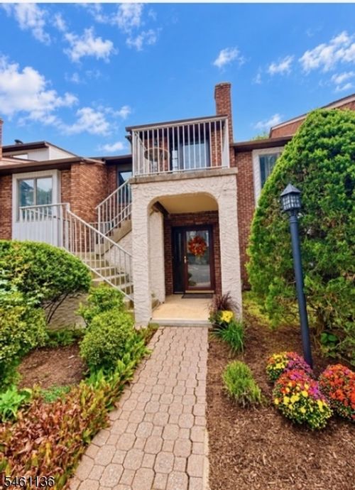 3-900 Valley Rd, Clifton, NJ, 07013-4042 | Card Image