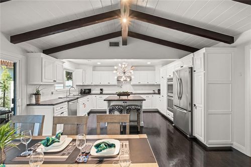 2219 Estribo Dr, Rolling Hills Estates, CA, 90274-5111 | Card Image