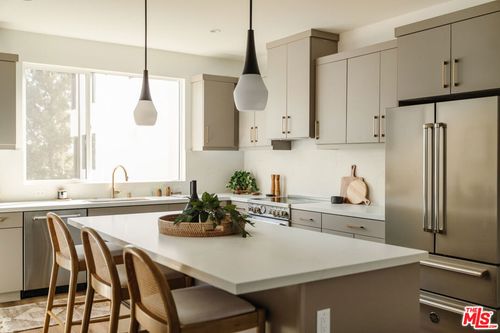 3855 Riley Ln, Los Angeles, CA, 90065-1439 | Card Image