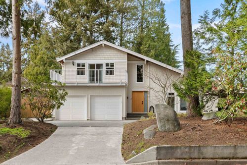 5013 1 Avenue, House other with 4 bedrooms, 2 bathrooms and 6 parking in Tsawwassen BC | Card Image