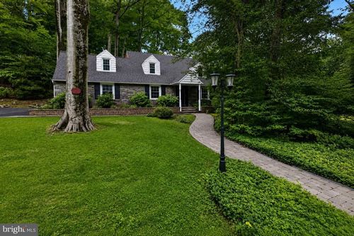 706 Beechwood, MEDIA, PA, 19063 | Card Image