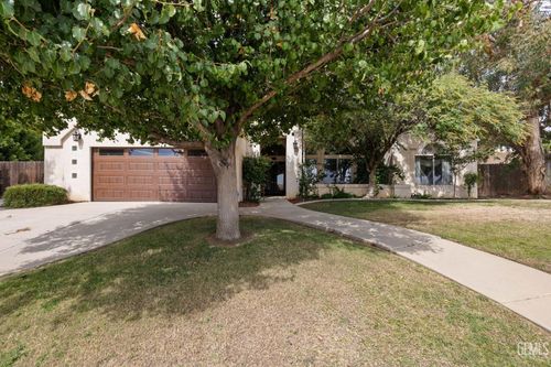 5705 Valley St, Bakersfield, CA, 93306-9631 | Card Image