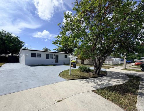 4130 Nw 11th Ave, Oakland Park, FL, 33309-4611 | Card Image