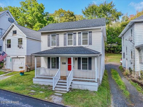 310 Ridge St, Honesdale, PA, 18431-1625 | Card Image