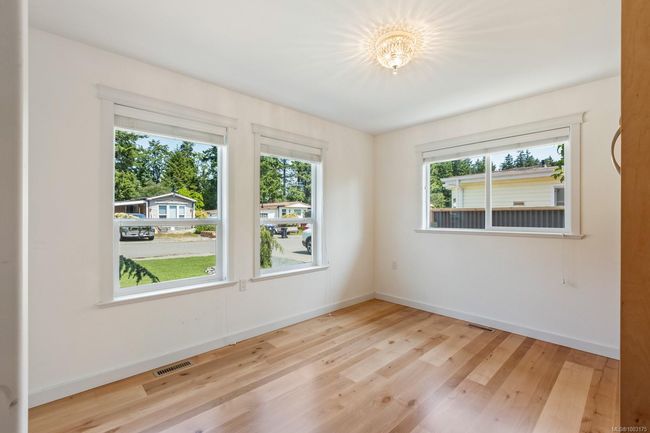 2nd bedroom | Image 17