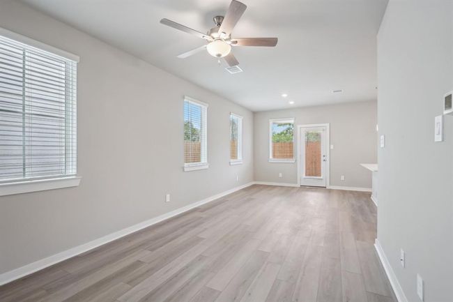 537 Morning Tide Ln, House other with 3 bedrooms, 3 bathrooms and 2 parking in Kemah TX | Image 7