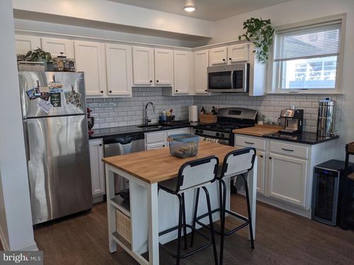 unit-102-4114 Lauriston St, PHILADELPHIA, PA, 19128-3555 | Card Image