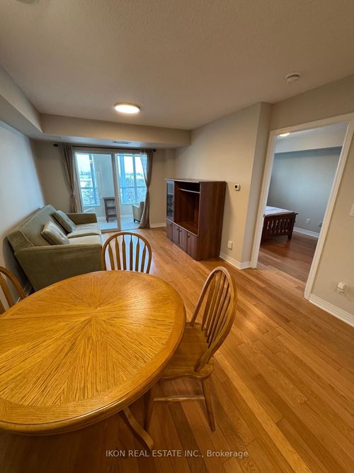 615-100 Scottfield Dr, Scarborough, ON, M1S5W5 | Card Image