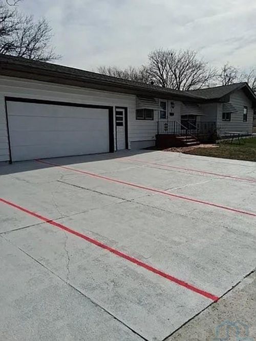 7 S Windsor Cir, Storm Lake, IA, 50588-2053 | Card Image