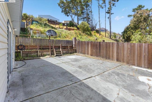 20 Martgate Street, House other with 3 bedrooms, 2 bathrooms and 2 parking in Daly City CA | Image 31