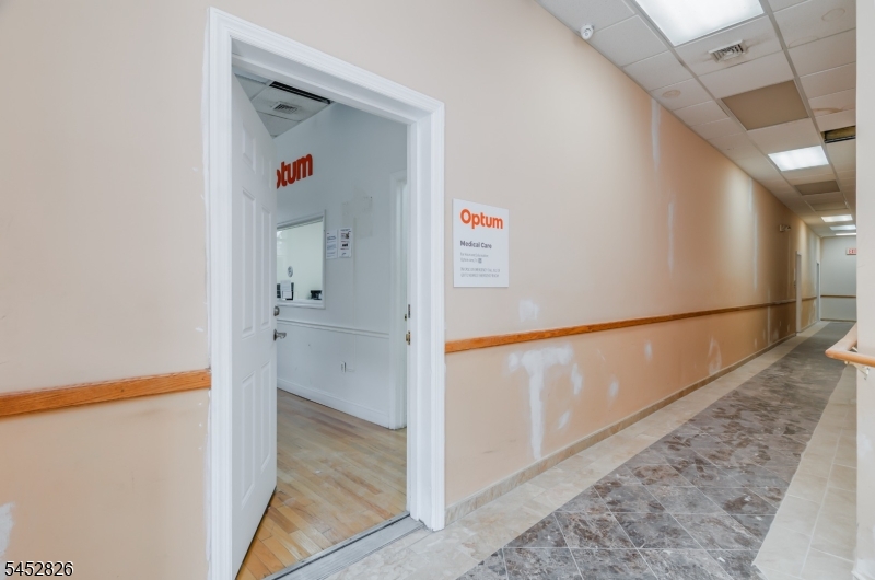 Commercial Lease in Belleville Twp. 3
