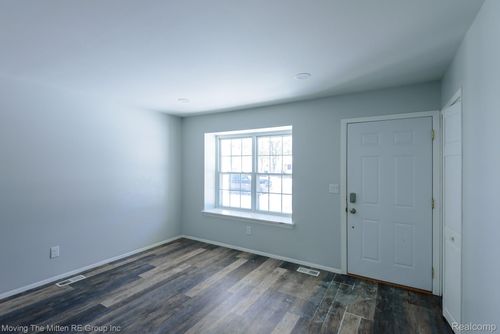 5744 Sunset Trl, Ypsilanti, MI, 48197-7129 | Card Image