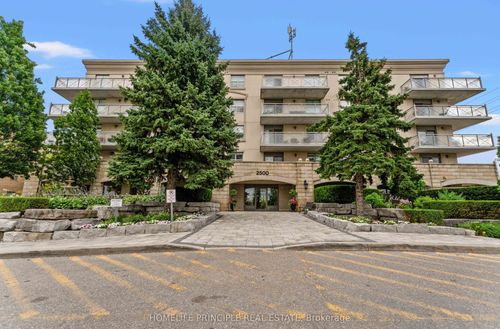 502-2500 Rutherford Rd, Concord, ON, L4K5N7 | Card Image