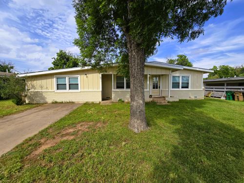 18 Clare Dr, San Angelo, TX, 76904-4936 | Card Image
