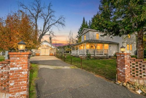 433 E Highway 4, Murphys, CA, 95247-9559 | Card Image