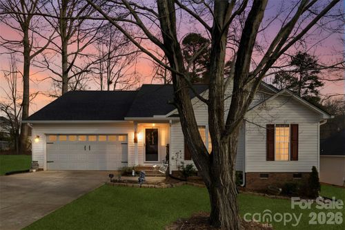 106 Kingsford Dr, Stanley, NC, 28164-4120 | Card Image