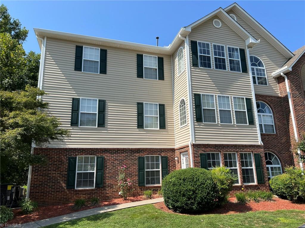 Mill Pond Ct, Winston Salem, NC 27106