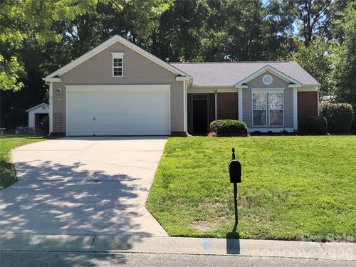 8012 Sheckler Ln, Matthews, NC, 28104-6998 | Card Image