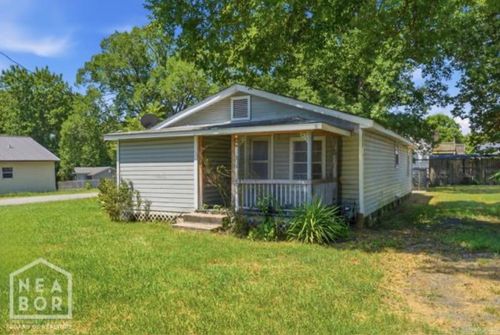8 Locust St, Mayflower, AR, 72106-9437 | Card Image