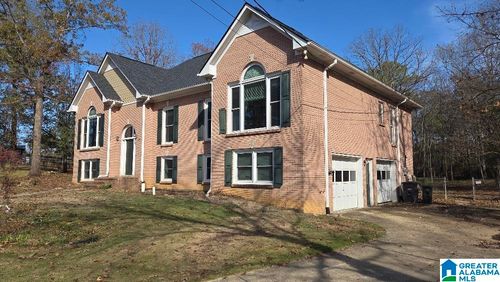 601 Southdale Ln, HOOVER, AL, 35244-5495 | Card Image