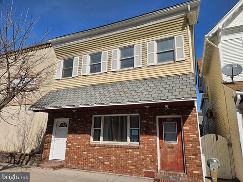 253 W Broad St, Tamaqua, PA, 18252-1818 | Card Image