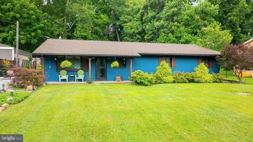 61 Natalie Ln, HARPERS FERRY, WV, 25425-5381 | Card Image