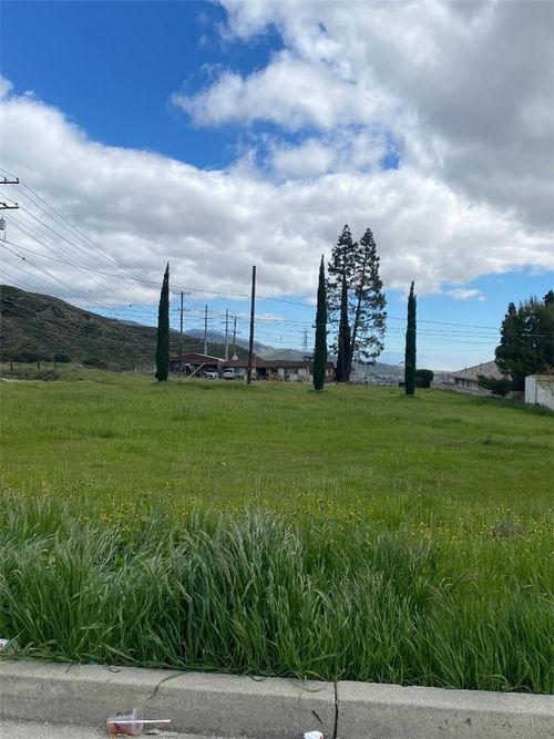 2400 BLK N. San Gorgonio, Banning, CA, 92220 | Card Image