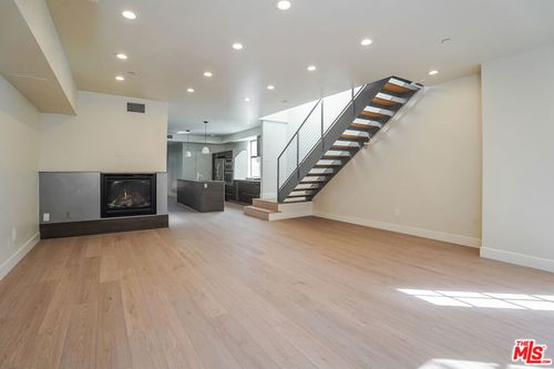 305-1250 N Harper Ave, West Hollywood, CA, 90048-2218 | Card Image