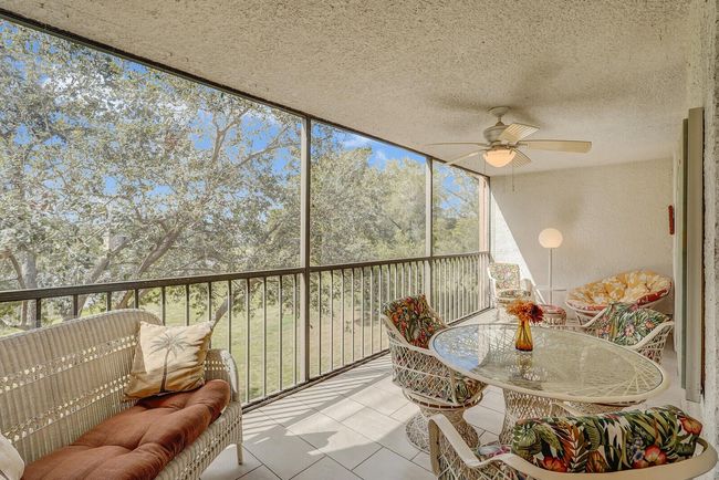 APT-301 - 7300 Lake Circle Dr, Condo with 2 bedrooms, 2 bathrooms and null parking in Margate FL | Image 20
