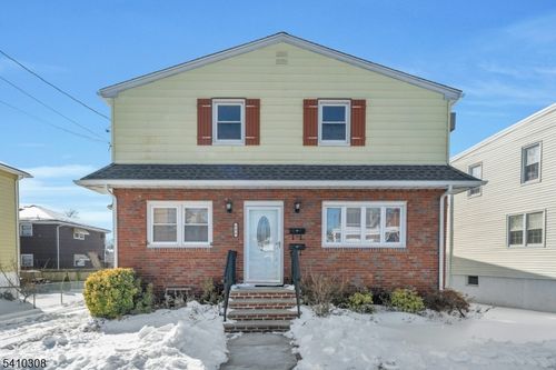 648 Milton Ave, Lyndhurst, NJ, 07071-1612 | Card Image