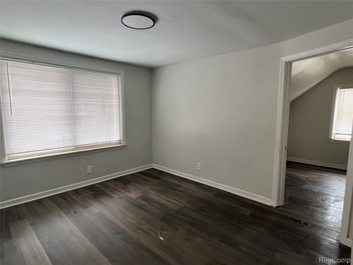 519 Highland Ave, Pontiac, MI, 48341-2865 | Card Image