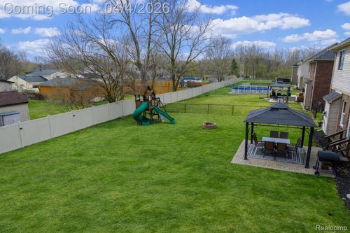 30529 Bradbury Dr, Flat Rock, MI, 48134-2155 | Card Image